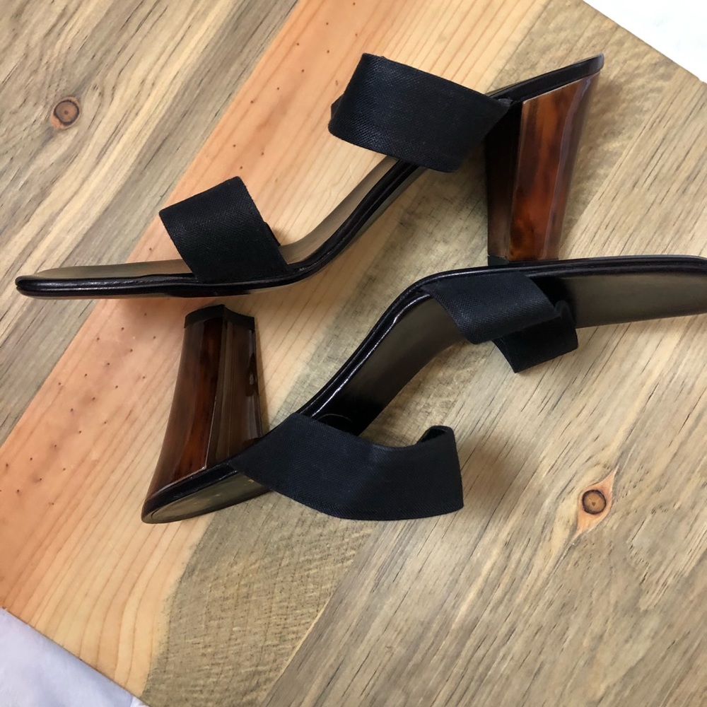 Like New St John Slides 8.5 Awesome Wood Like Heel